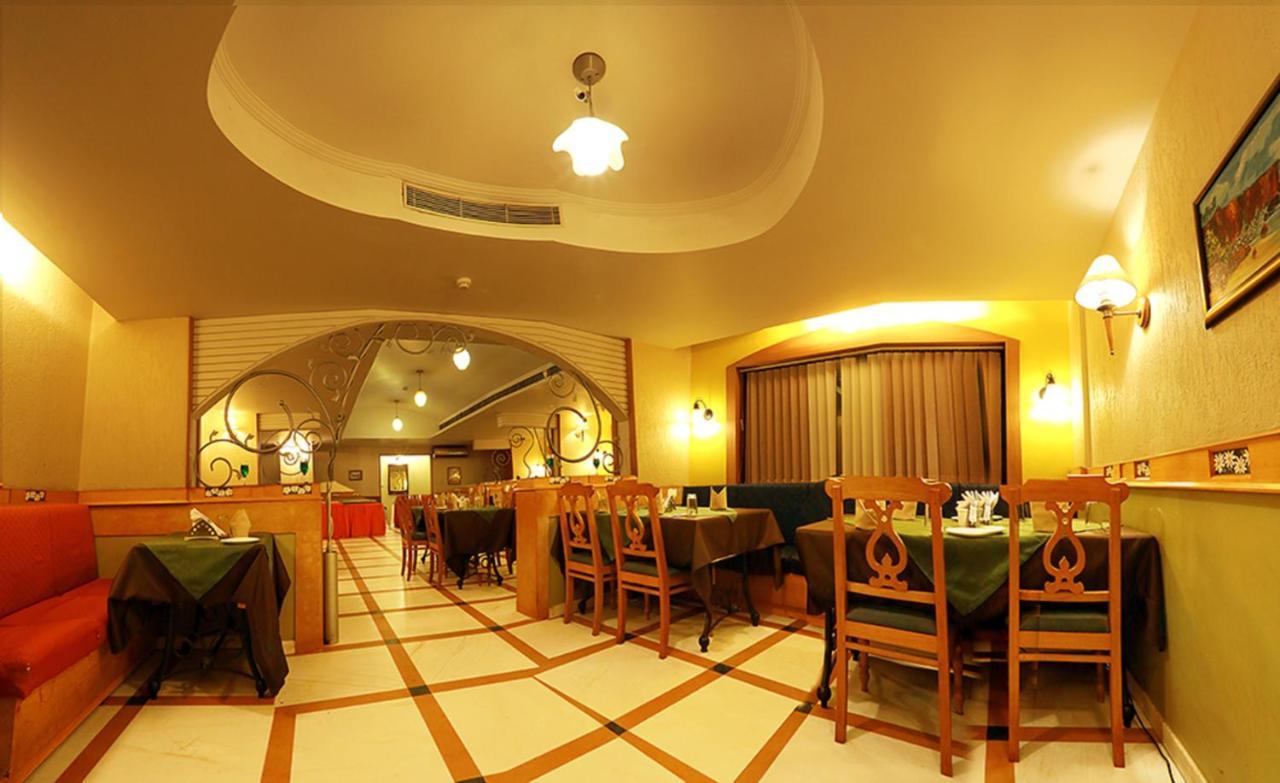 Royal Omars Hotel Kannur Exterior photo