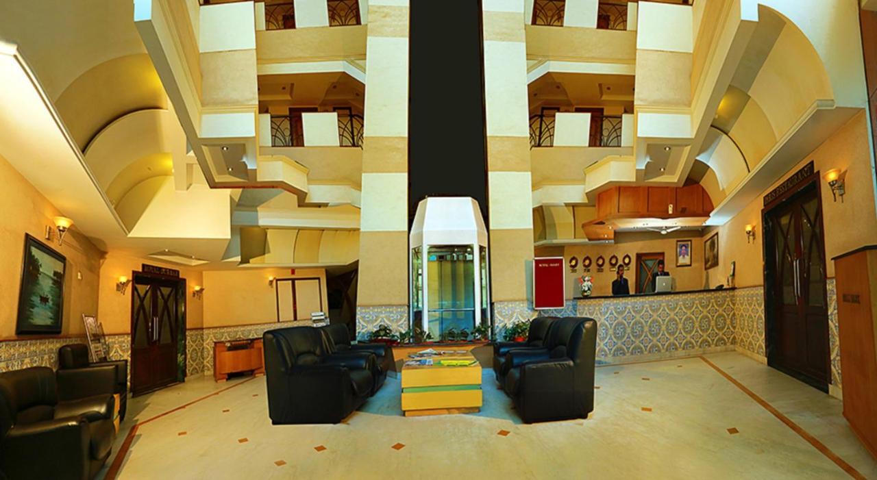 Royal Omars Hotel Kannur Exterior photo