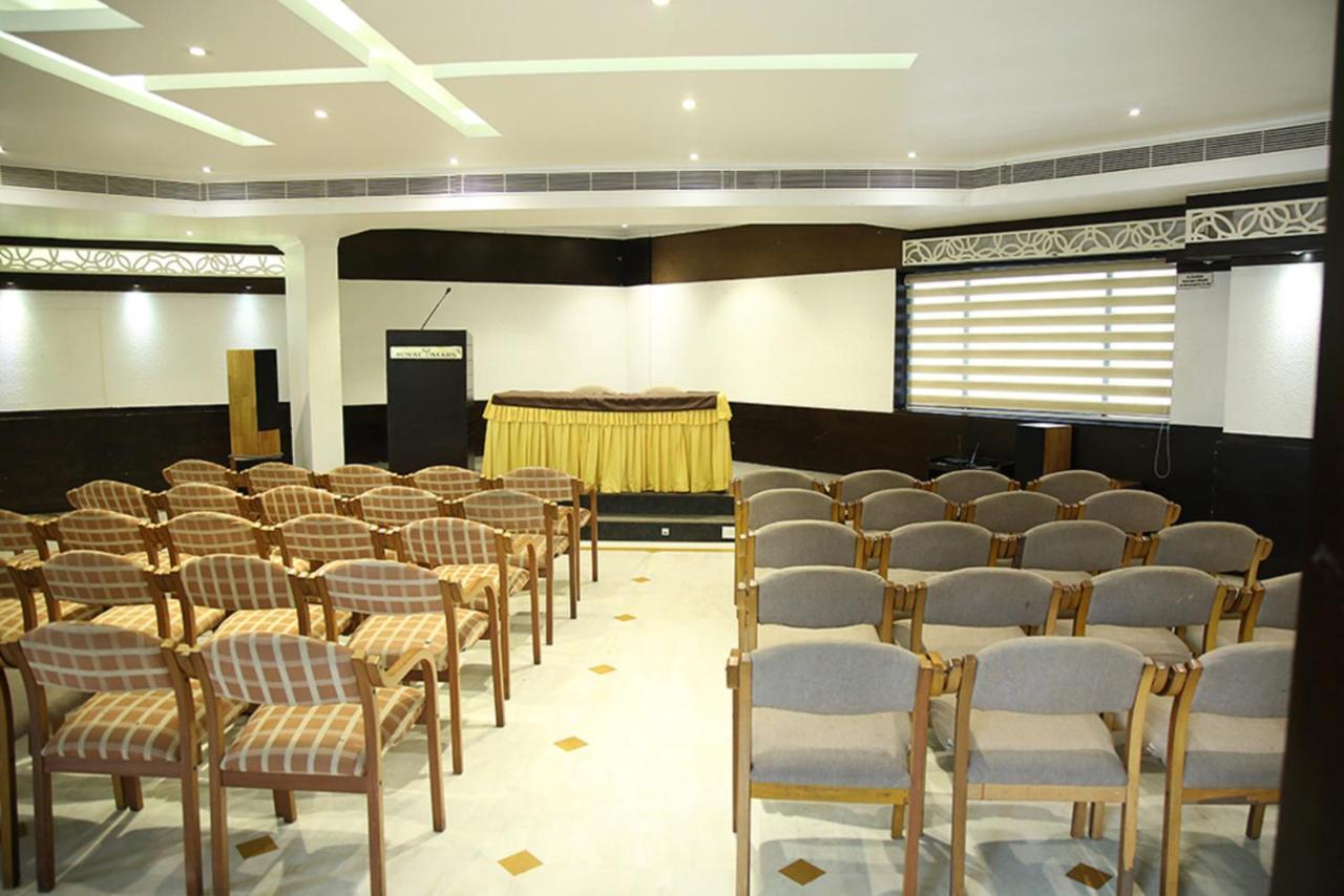 Royal Omars Hotel Kannur Exterior photo