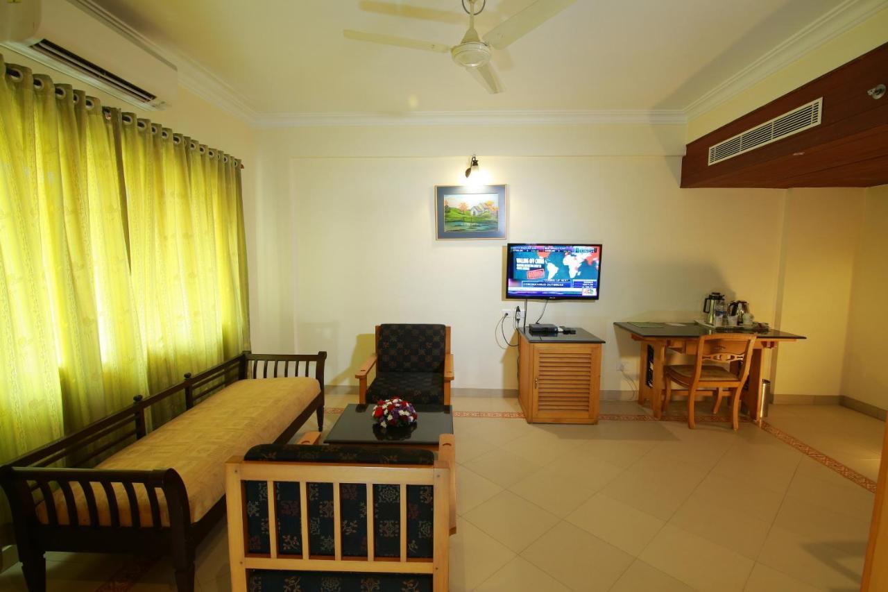 Royal Omars Hotel Kannur Exterior photo