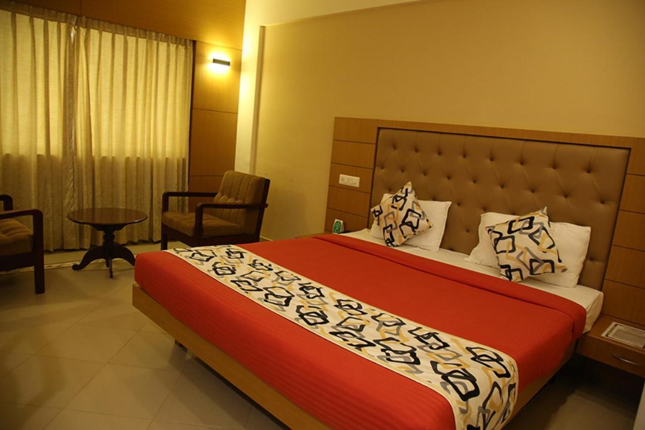 Royal Omars Hotel Kannur Exterior photo