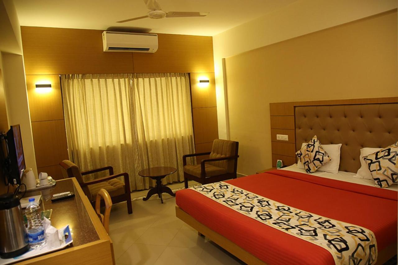 Royal Omars Hotel Kannur Exterior photo