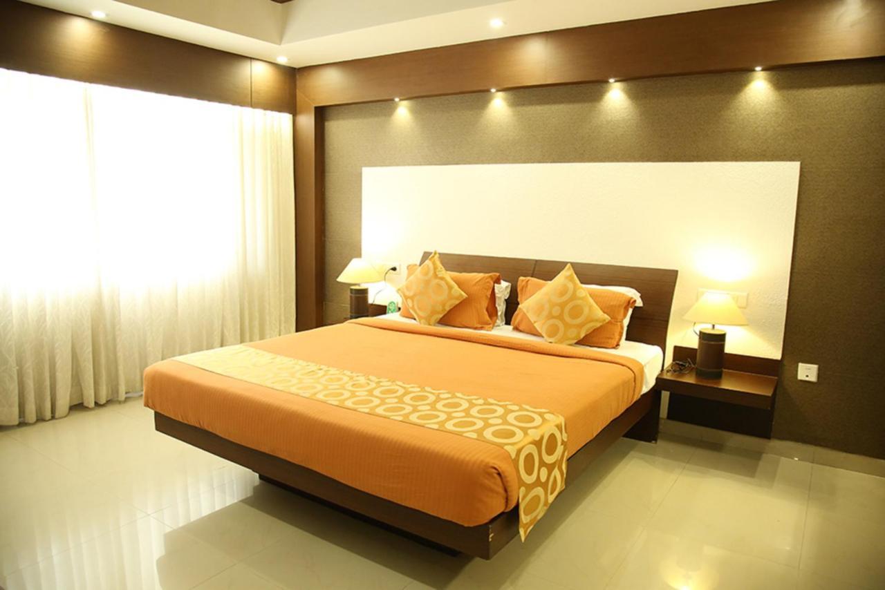 Royal Omars Hotel Kannur Exterior photo