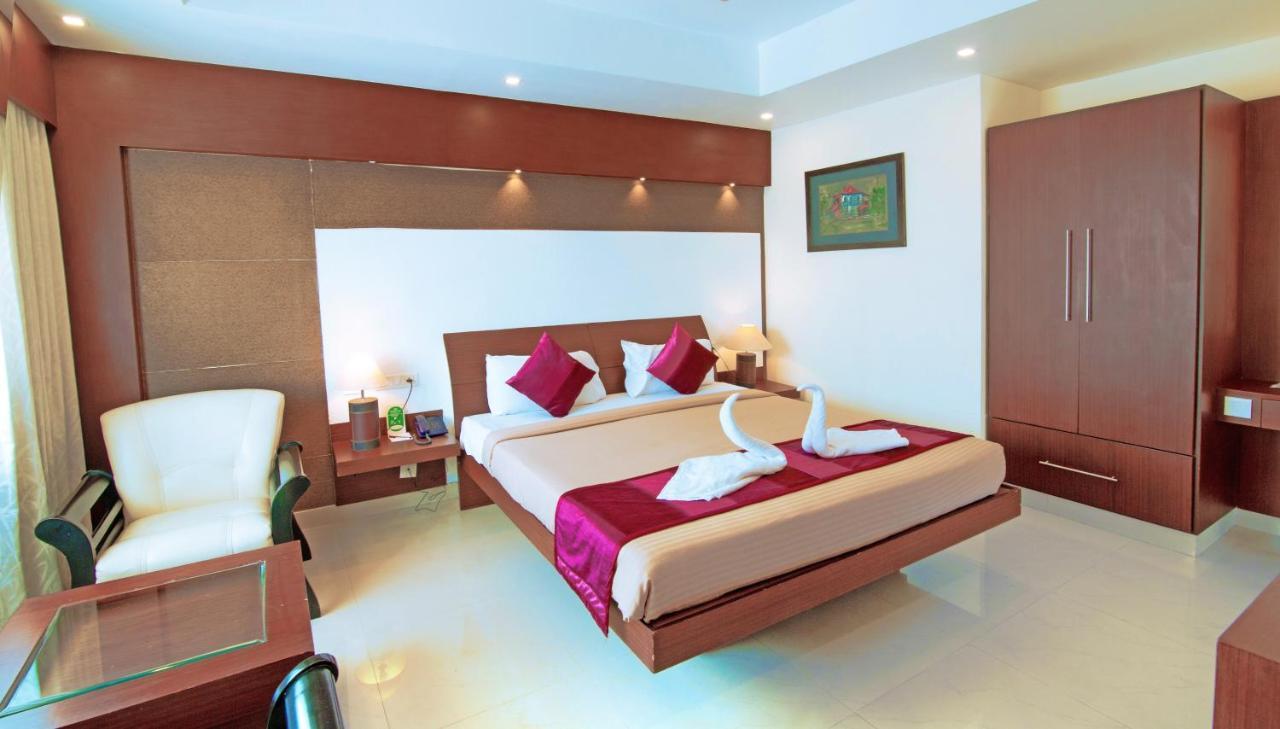Royal Omars Hotel Kannur Exterior photo